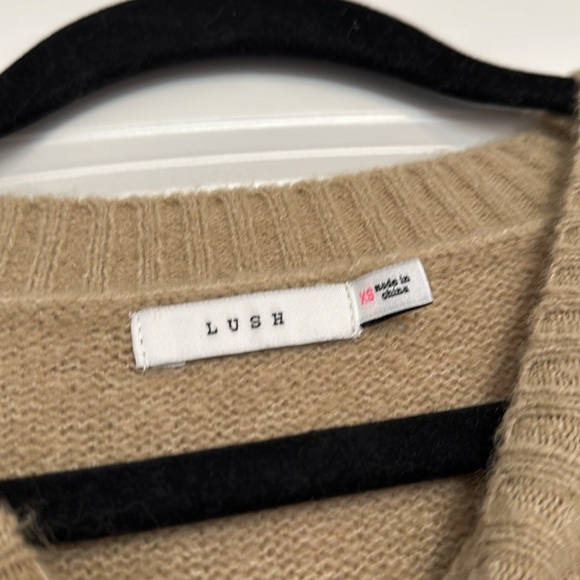 Lush Women’s Tan Pearl Sleeve Sweater - XS - Picture 5 of 6